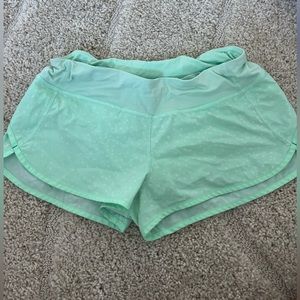 lululemon speed up shorts 2.5